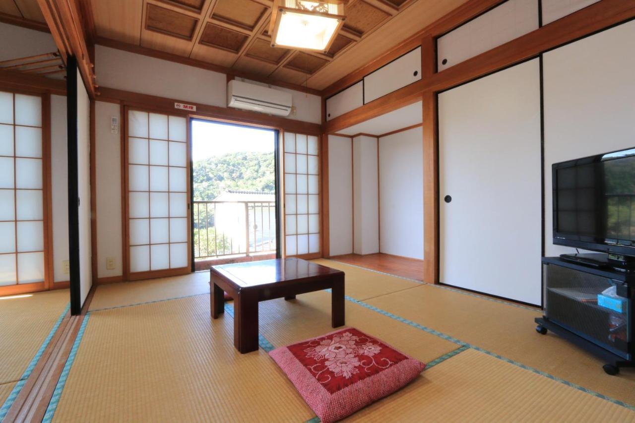 Minshuku Satomachi Pensionat Yakushima  Exteriör bild